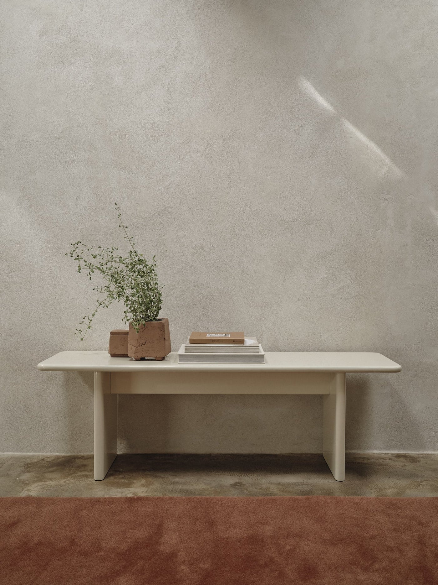 ferm lIVING Rink Bench 140cm lifestyle console #colour_eggshell